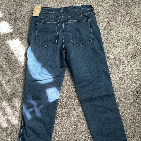 Madewell - size 29 mid rise stove pipe jeans. Brand new. - Picture 2 of 3